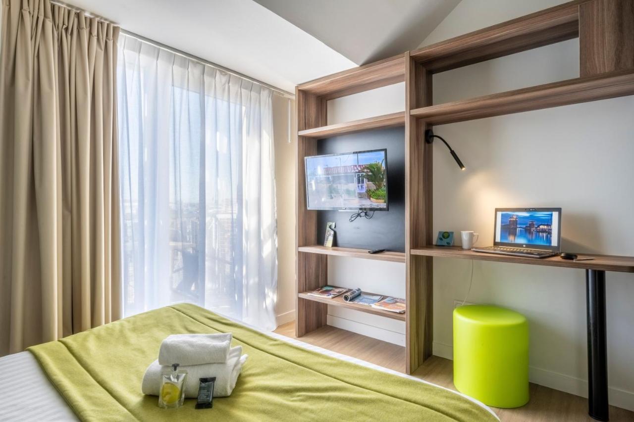 Athome Residence Et Spa Ла-Рошель Экстерьер фото