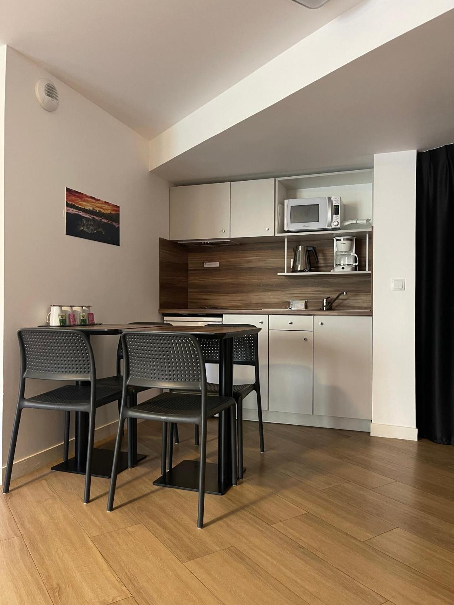 Athome Residence Et Spa Ла-Рошель Экстерьер фото